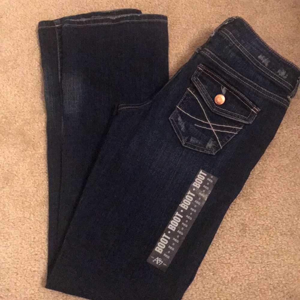 Jeans - Picture 2 of 2